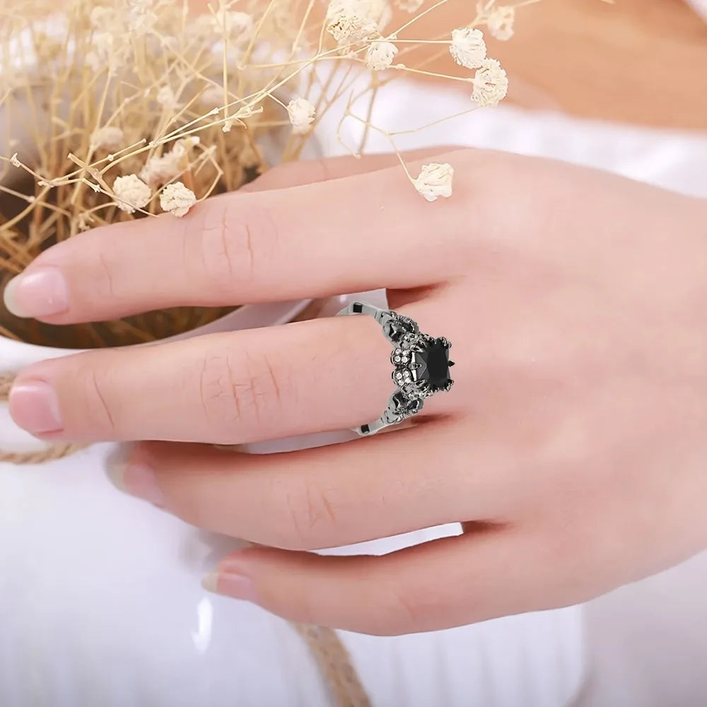 Stunning Punk Skull Ring - Retro Gothic Style, Black Zircon Jewelry, Simple Design, Unisex, Halloween Accessory Ring
