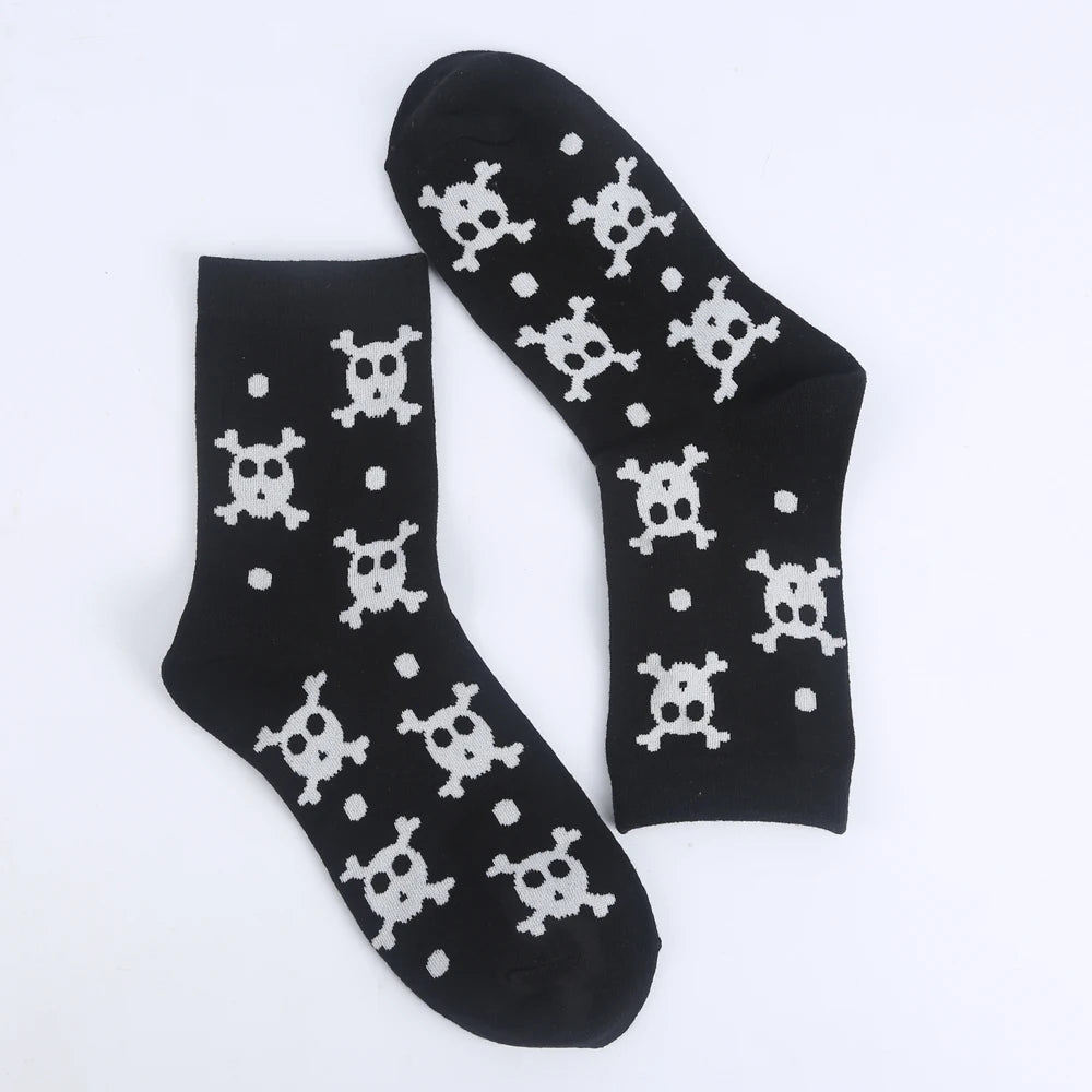 Modeager Fashion Hip hop Black Color Skeleton Alien Halloween Cool Women Socks Cotton Soft Summer Thin Novelty Socks for Women