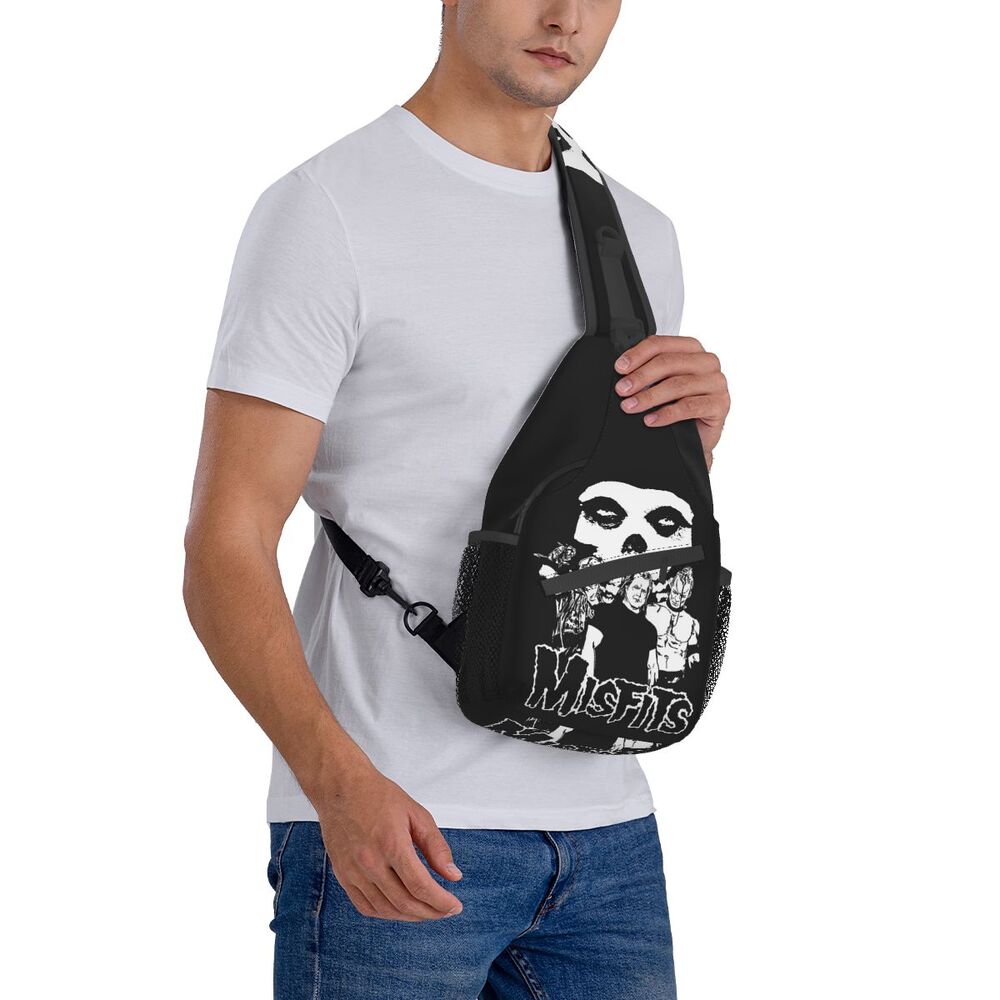 Misfits Skull Sling Crossbody Chest Bag Men Fashion Horror Punk Rock Music Shoulder Backpack for Travel Cycling