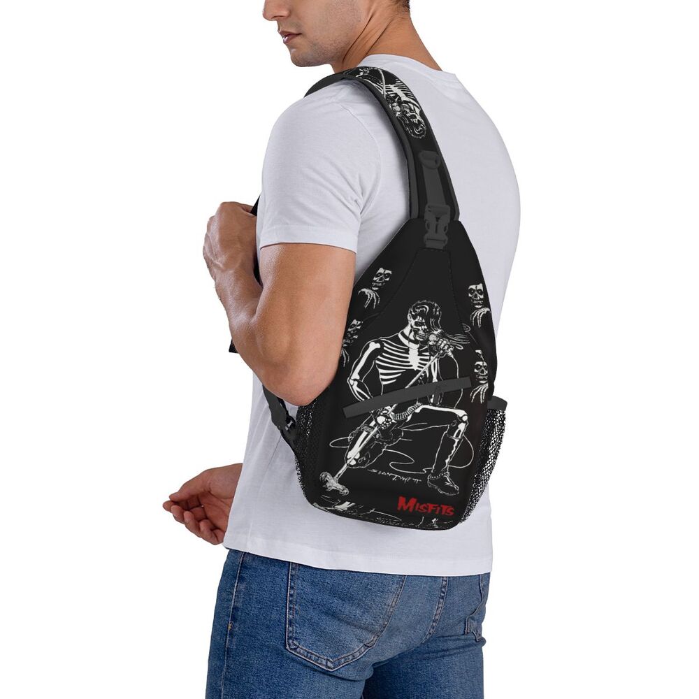 Misfits Skull Sling Crossbody Chest Bag Men Fashion Horror Punk Rock Music Shoulder Backpack for Travel Cycling