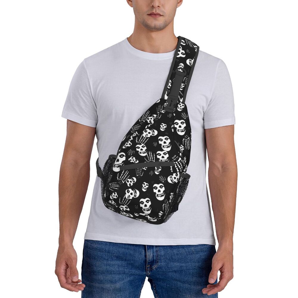 Misfits Skull Sling Crossbody Chest Bag Men Fashion Horror Punk Rock Music Shoulder Backpack for Travel Cycling