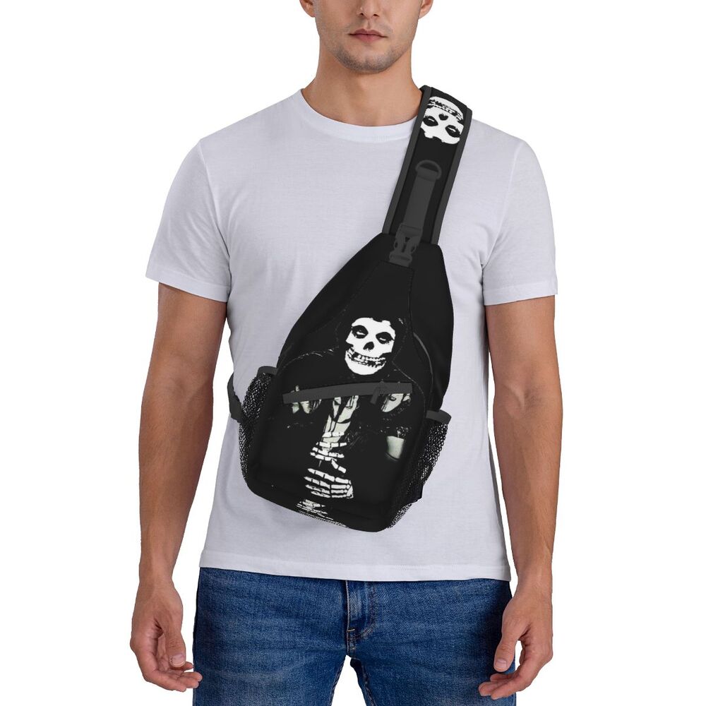 Misfits Skull Sling Crossbody Chest Bag Men Fashion Horror Punk Rock Music Shoulder Backpack for Travel Cycling