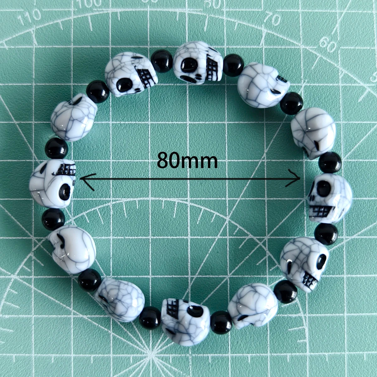 New Crack Skull bracelet Hip Hop Halloween gift Fun fashion neutral bracelet to give gifts